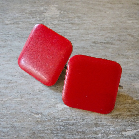 Vintage '80s Cherry Red Enamel Square Clip On Statement Earrings - Picture 1 of 3